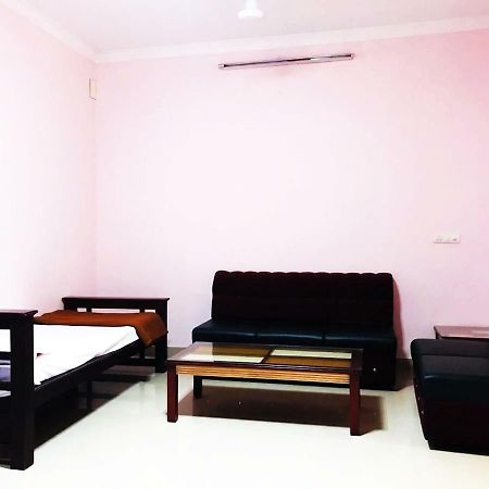 Red Rock Residency Hotel Mangalore Exterior photo